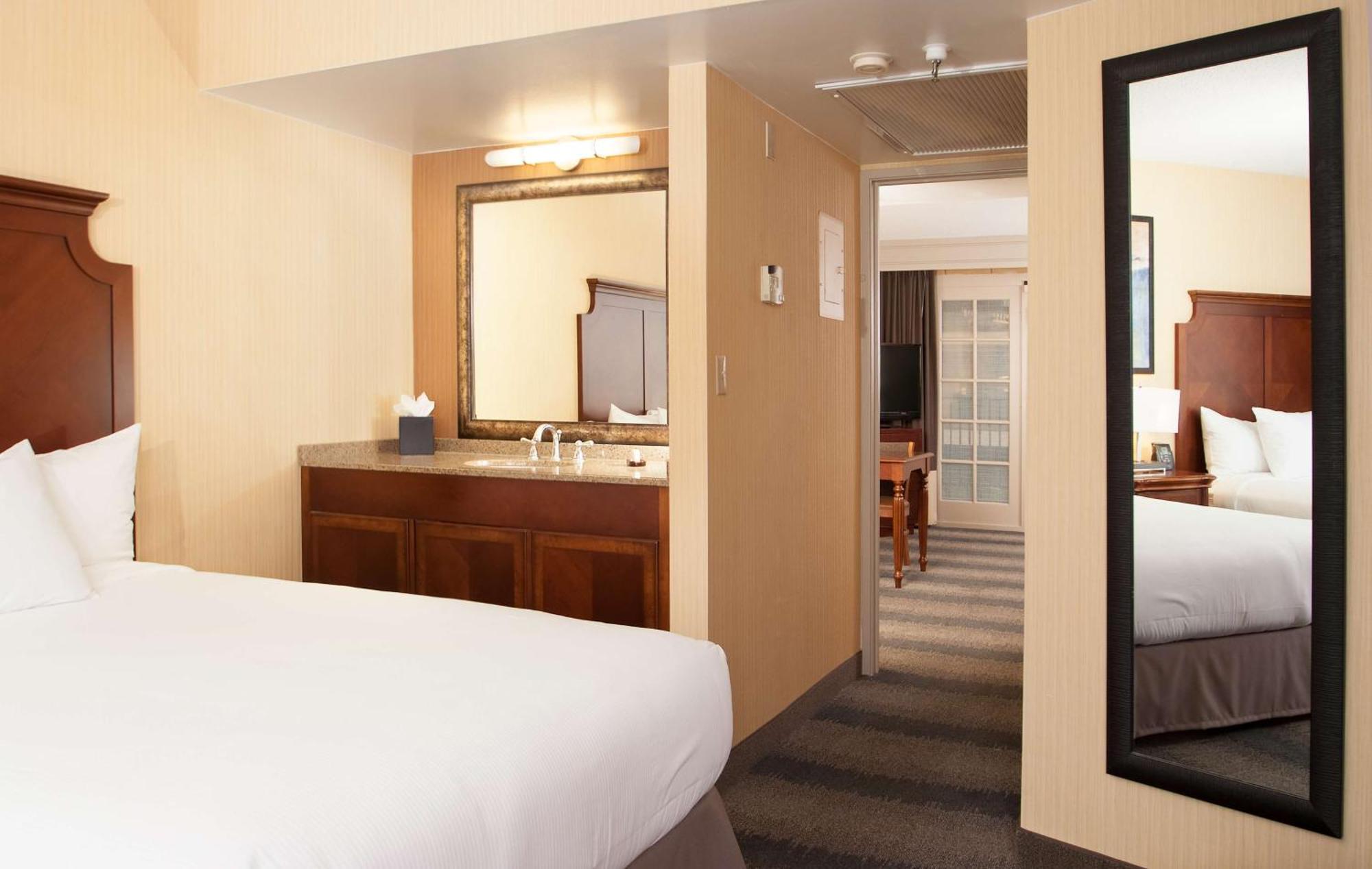 Embassy Suites By Hilton Bloomington/Minneapolis Extérieur photo
