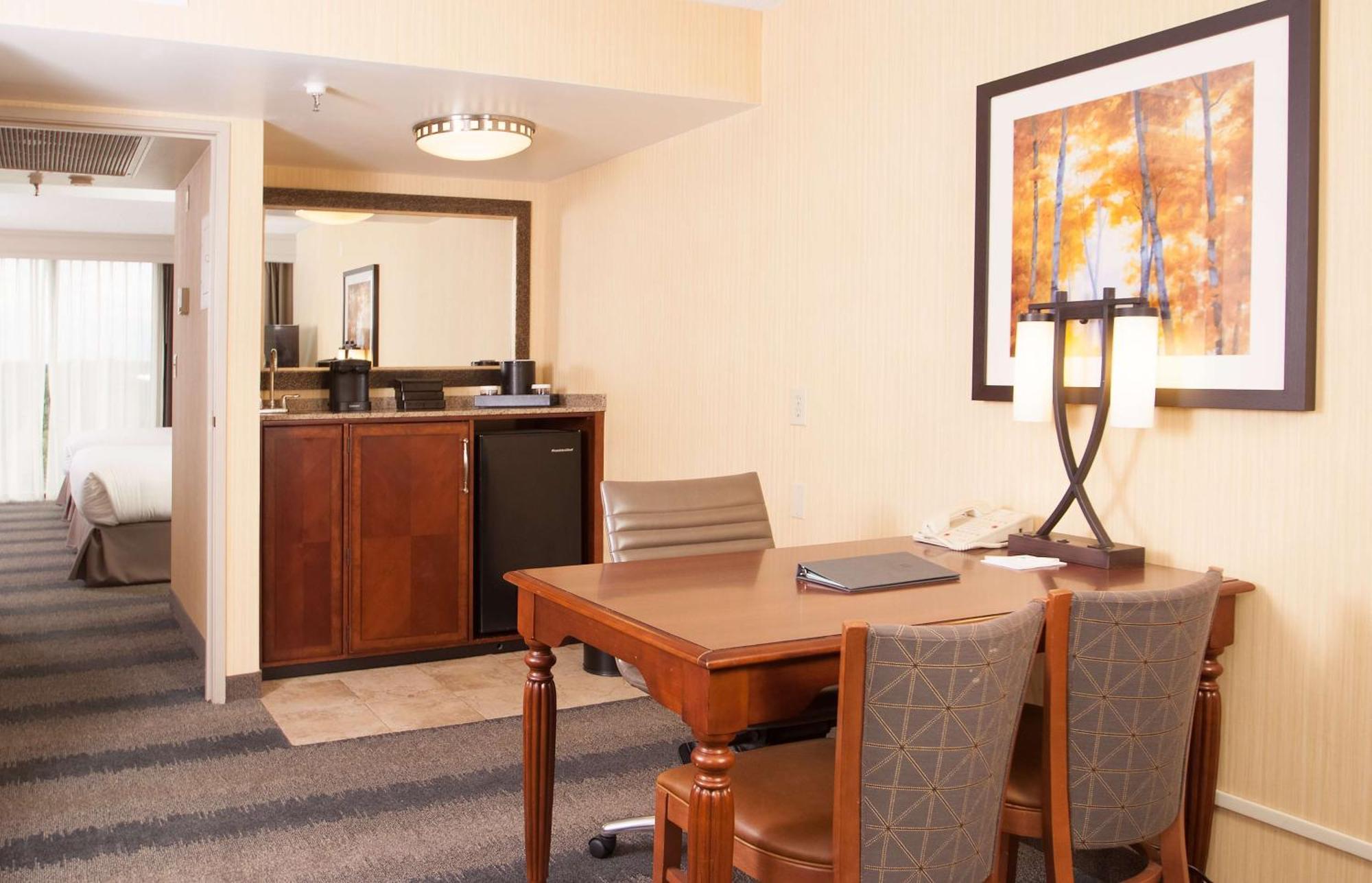 Embassy Suites By Hilton Bloomington/Minneapolis Extérieur photo