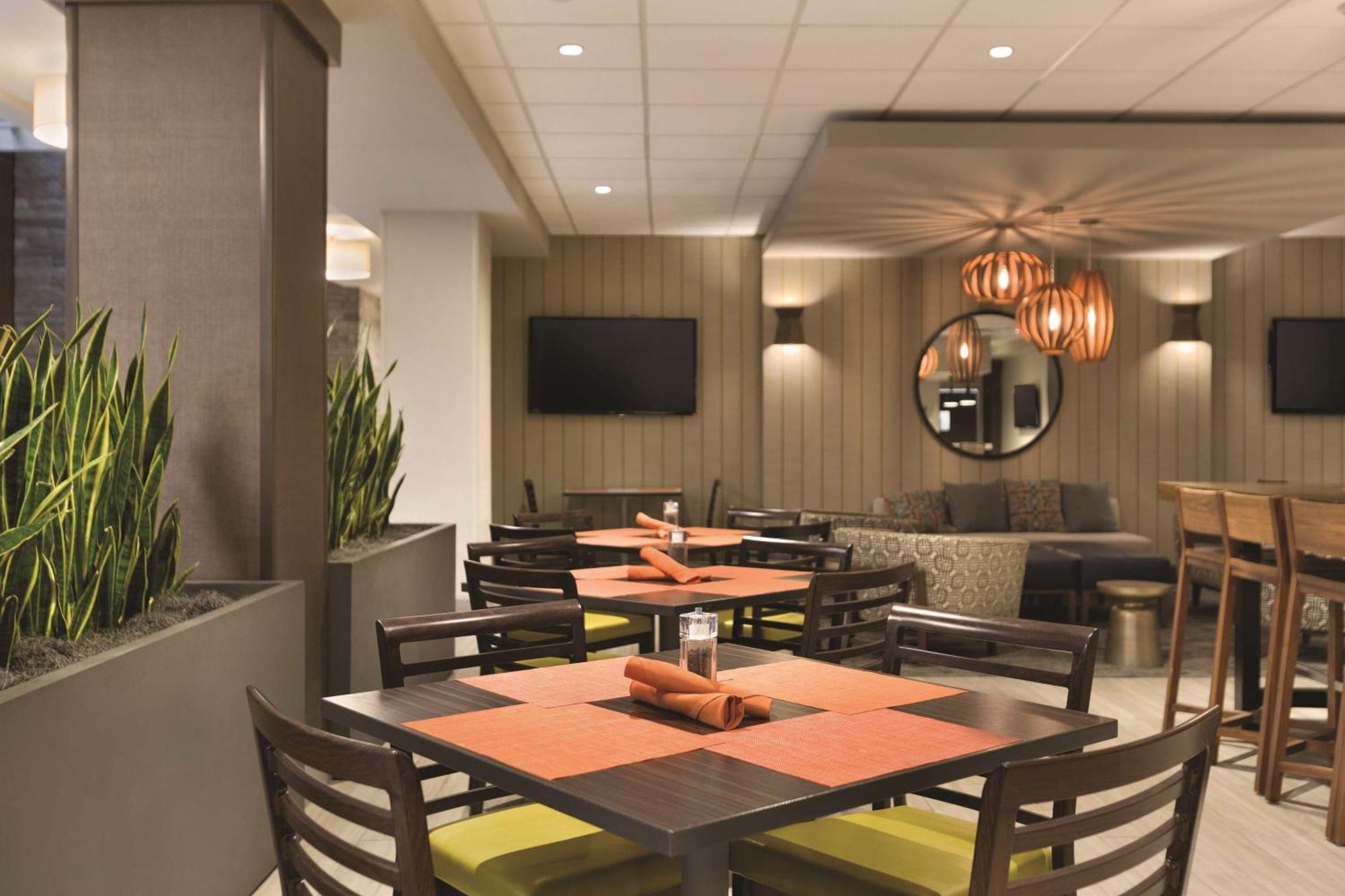 Embassy Suites By Hilton Bloomington/Minneapolis Extérieur photo